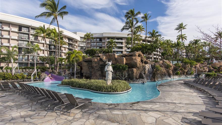 View of courtyard and pool at the Ocean Tower resort in Hawaii