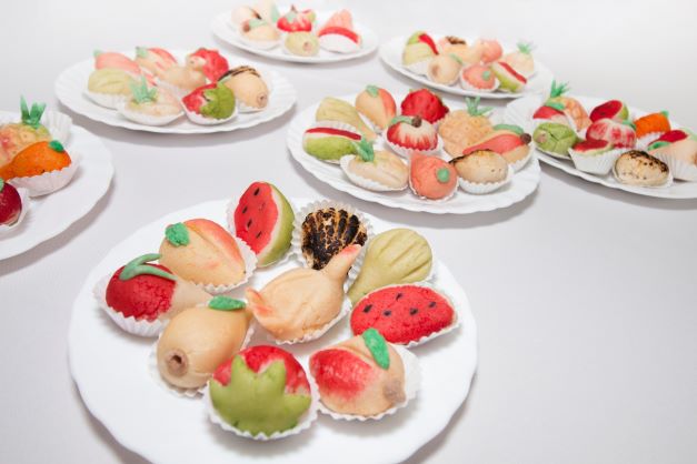 Beautifully plated traditional and delicious Algarvian sweet desserts. 