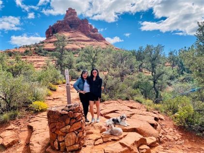 Hilton Grand Vacations Owner Raeanne stops in Sedona while on a road trip with her family and two dogs