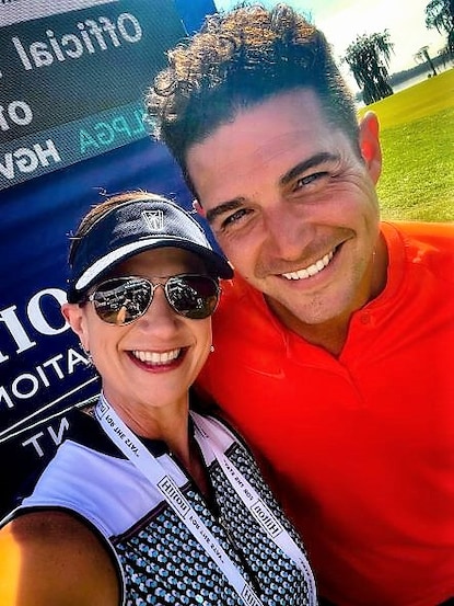 Hilton Grand Vacations Owner snapping selfie with Wells Adams, HGV Tournament of Champions, Lake Nona Golf & Country Club, Orlando.