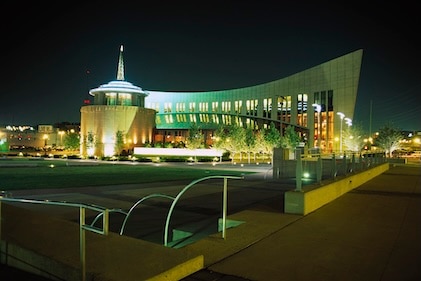 Nighttime view of the Country Music Hall of Fame and Museum in Nashville, Tennessee