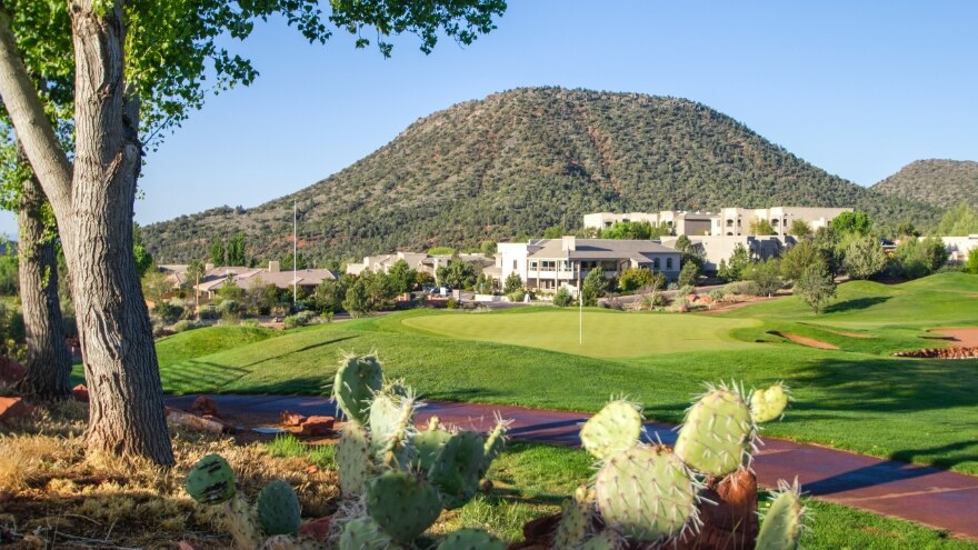 Cactus and Arizona mountains surround Ridge on Sedona, a Hilton Vacation Club 