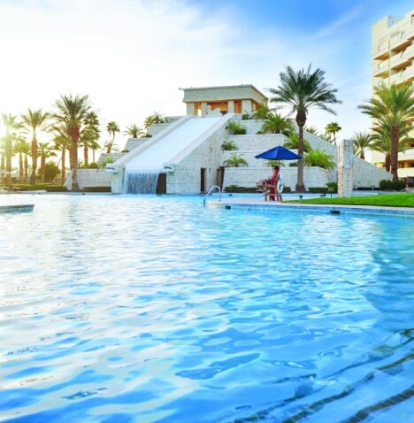 Pool and stepped pyramid at Cancun Las Vegas, a Hilton Vacation Club