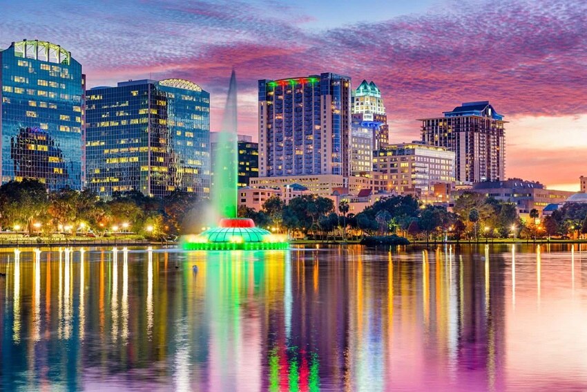 Lake Eola, downtown Orlando, Fl